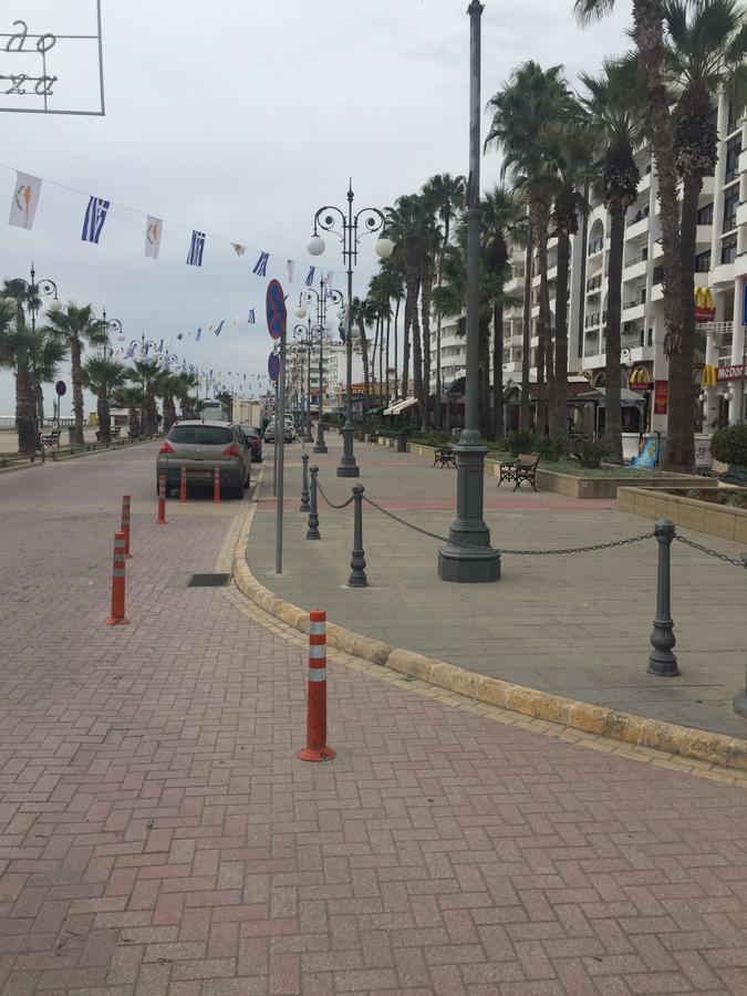Nautilus Tourist Apartments Larnaka Exterior foto